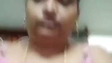 Tamil chubby wife boobs showing for secret lover viral MMS