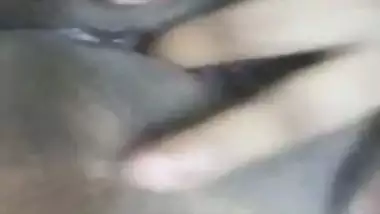 Cute girlfriend black pussy fingering solo nude