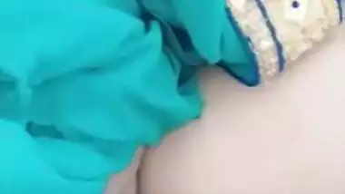 Slave Devar enjoys his Bhabhi’s Indian pussy licking